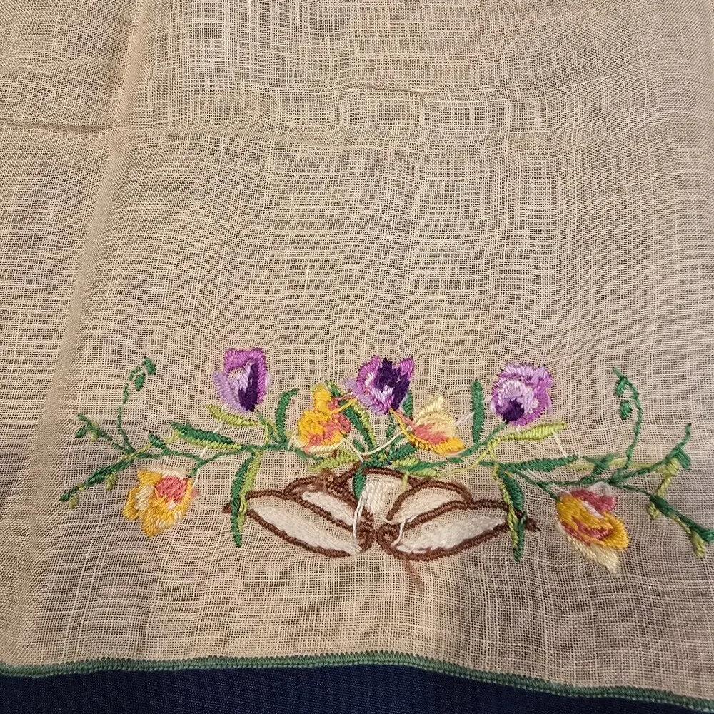 Hand Towel Peach Linen Spring Flowers Embroidery MCM 1950s Vintage